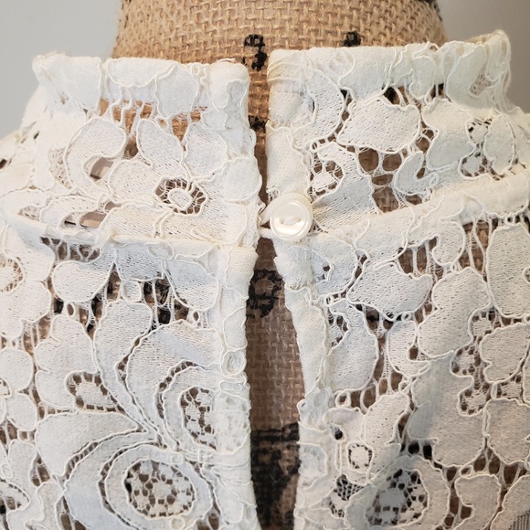 Open lace short sleeve top - Picture 2 of 5